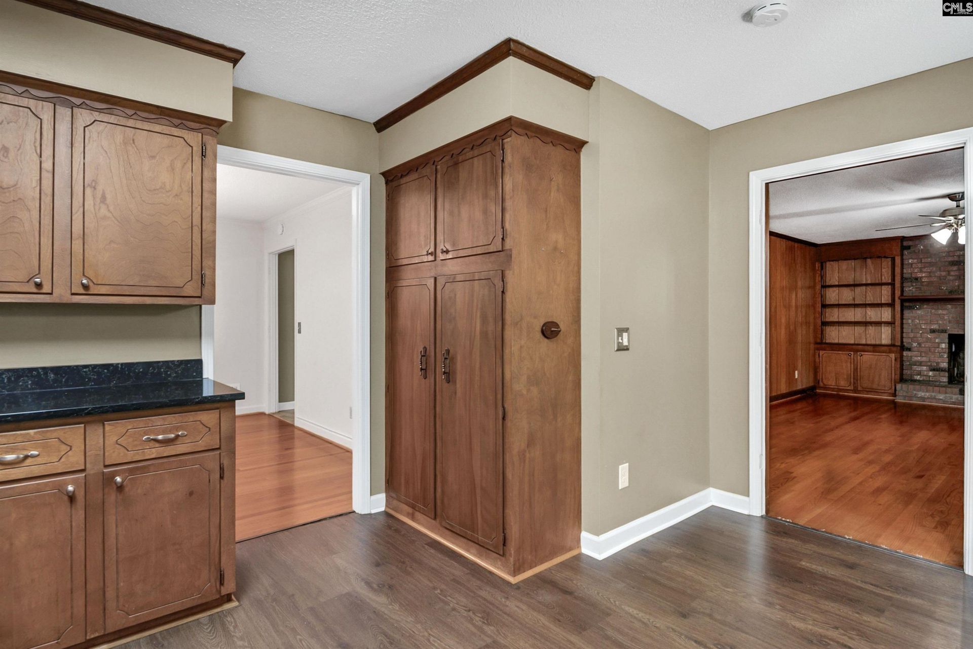 561 Innsbrook Drive  Photo 32