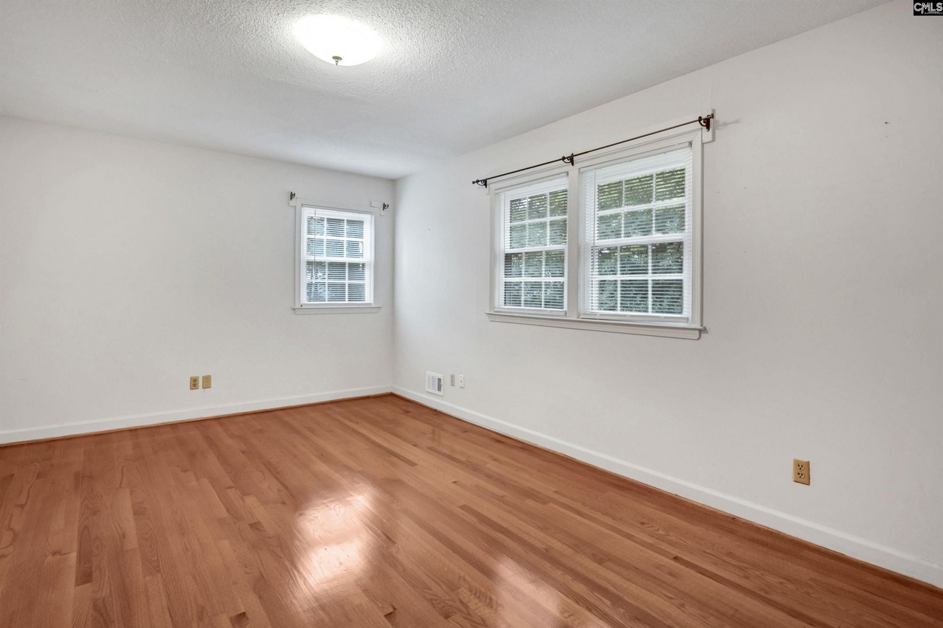561 Innsbrook Drive  Photo 39