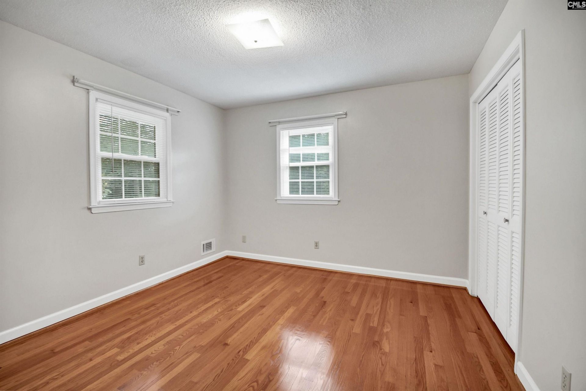 561 Innsbrook Drive  Photo 41