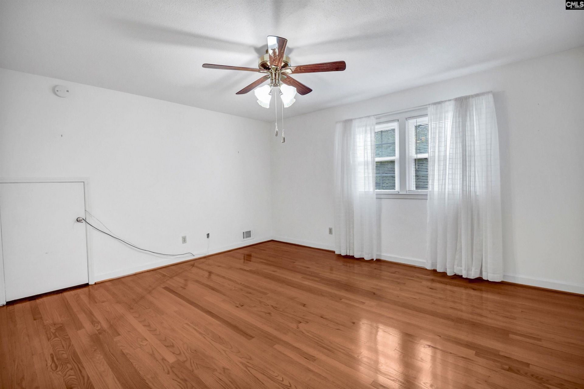 561 Innsbrook Drive  Photo 43