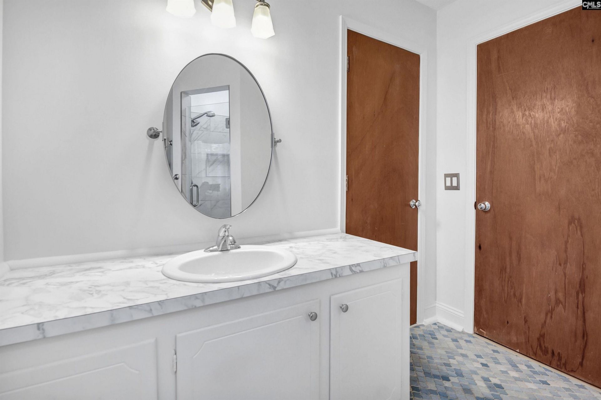 561 Innsbrook Drive  Photo 48