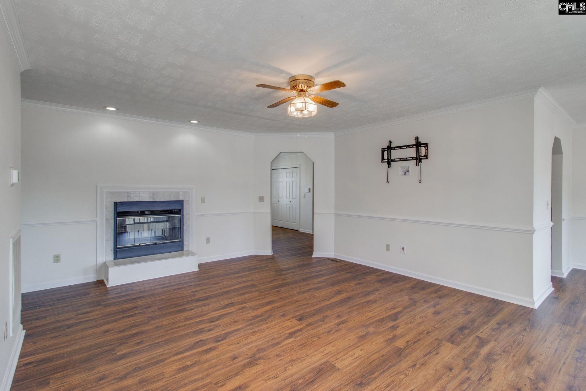 202 Fox Lake Drive Photo 5