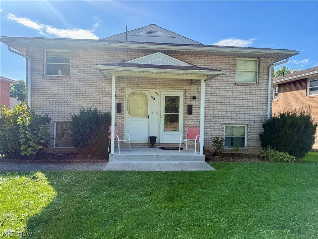 952 N Highland Avenue, Girard, OH 44420 Main Photo