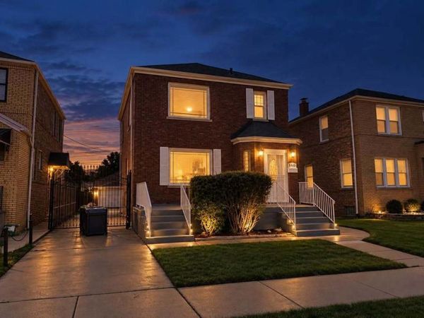 8440 S Winchester Avenue, Chicago, IL 60620