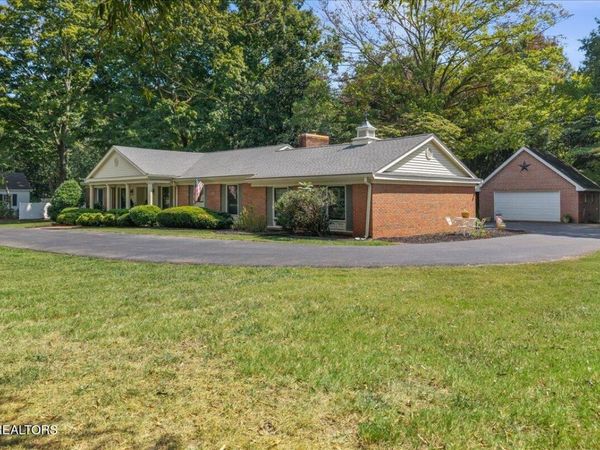 1121 Woodward Ave, Athens, TN 37303