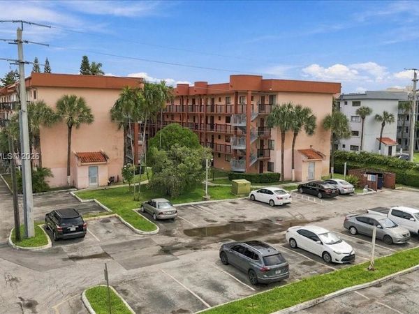 5350 W 21st Ct , Unit 202, Hialeah, FL 33016