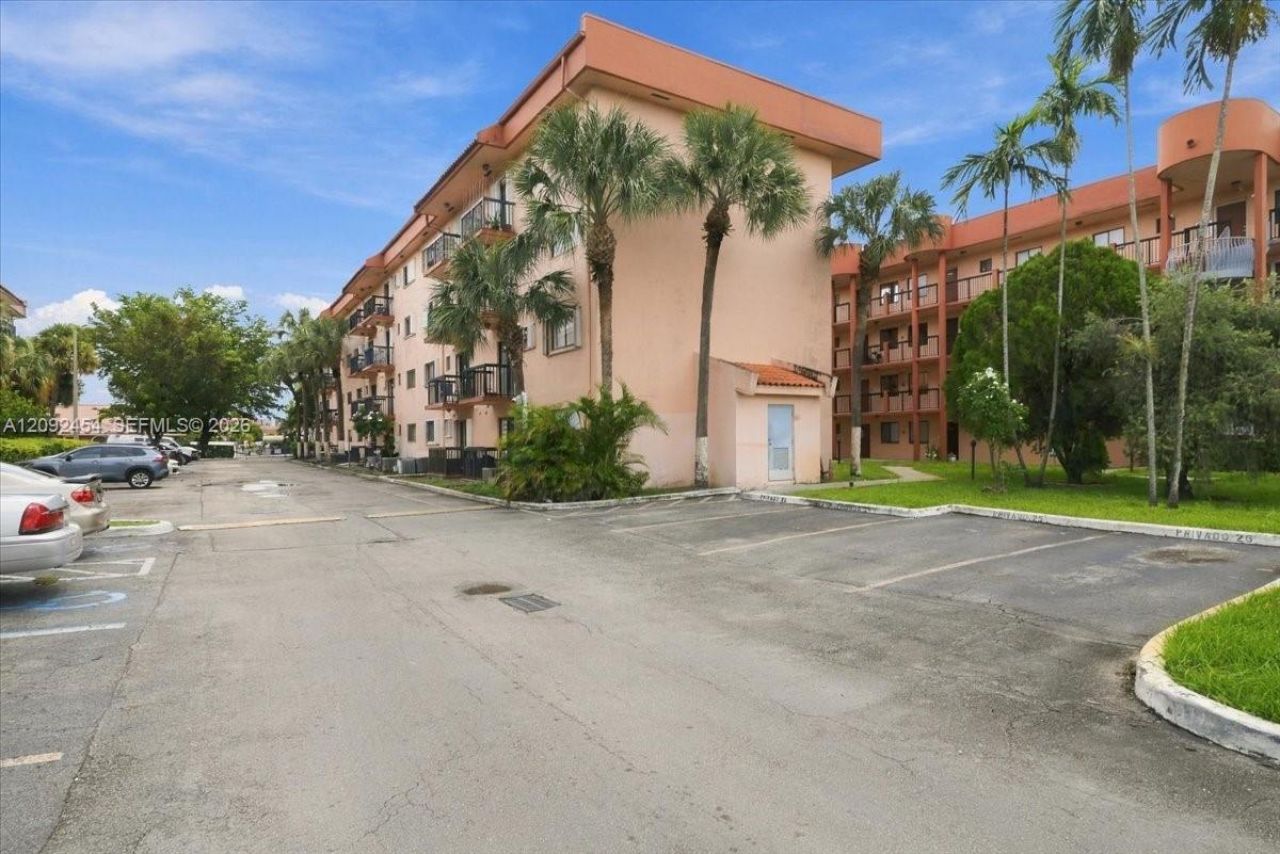 5350 W 21st Ct , Unit 202, Hialeah, FL 33016 Photo