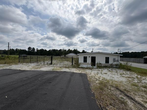 1046 Highway 9 Business E , Loris, SC 29569