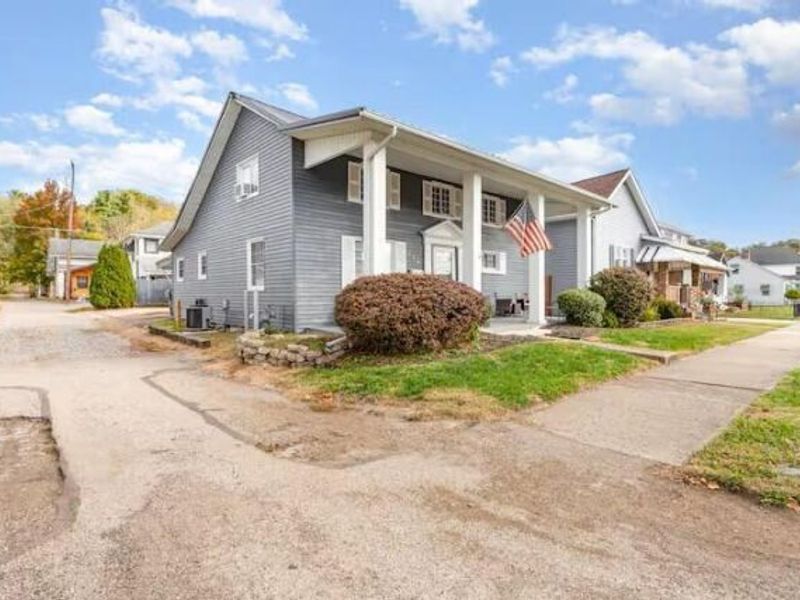 226 W Columbus Street , Nelsonville, OH 45764 Photo 2