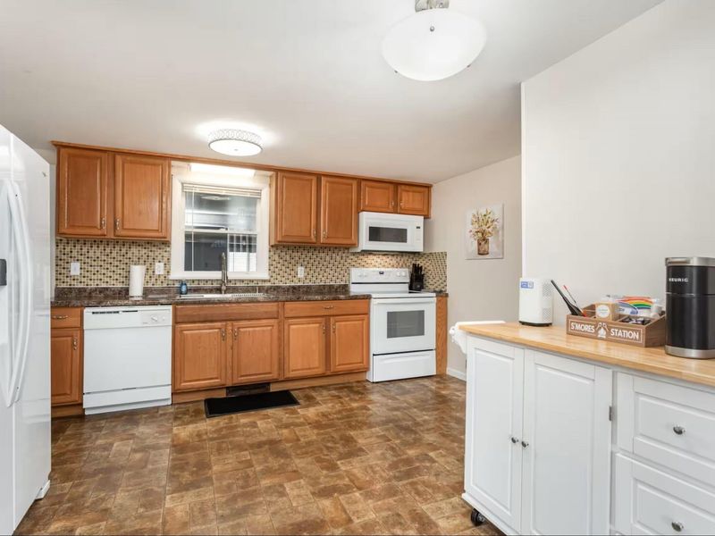 226 W Columbus Street , Nelsonville, OH 45764 Photo 8