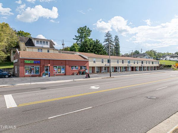 804 West Main Street, Abingdon, VA 24210