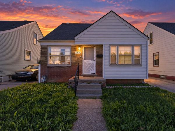 8304 Wyoming Avenue, Detroit, MI 48204