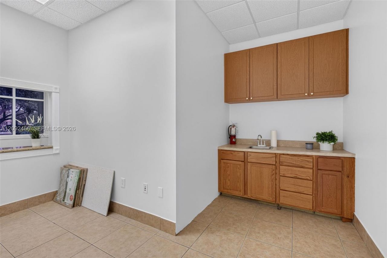 9700 Stirling Rd , Unit 104B, Cooper City, FL 33024 Photo