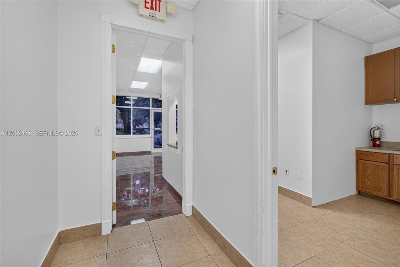 9700 Stirling Rd , Unit 104B, Cooper City, FL 33024 Photo