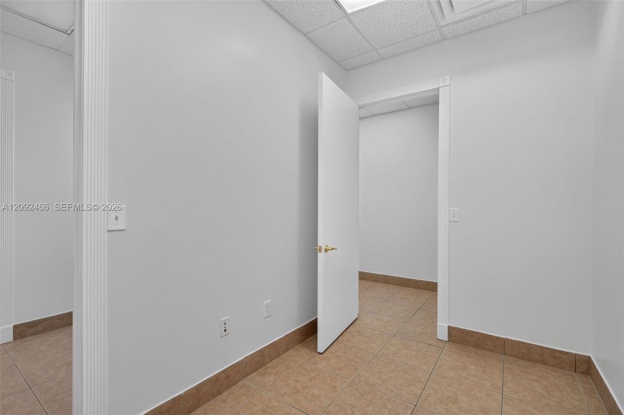 9700 Stirling Rd , Unit 104B, Cooper City, FL 33024 Photo