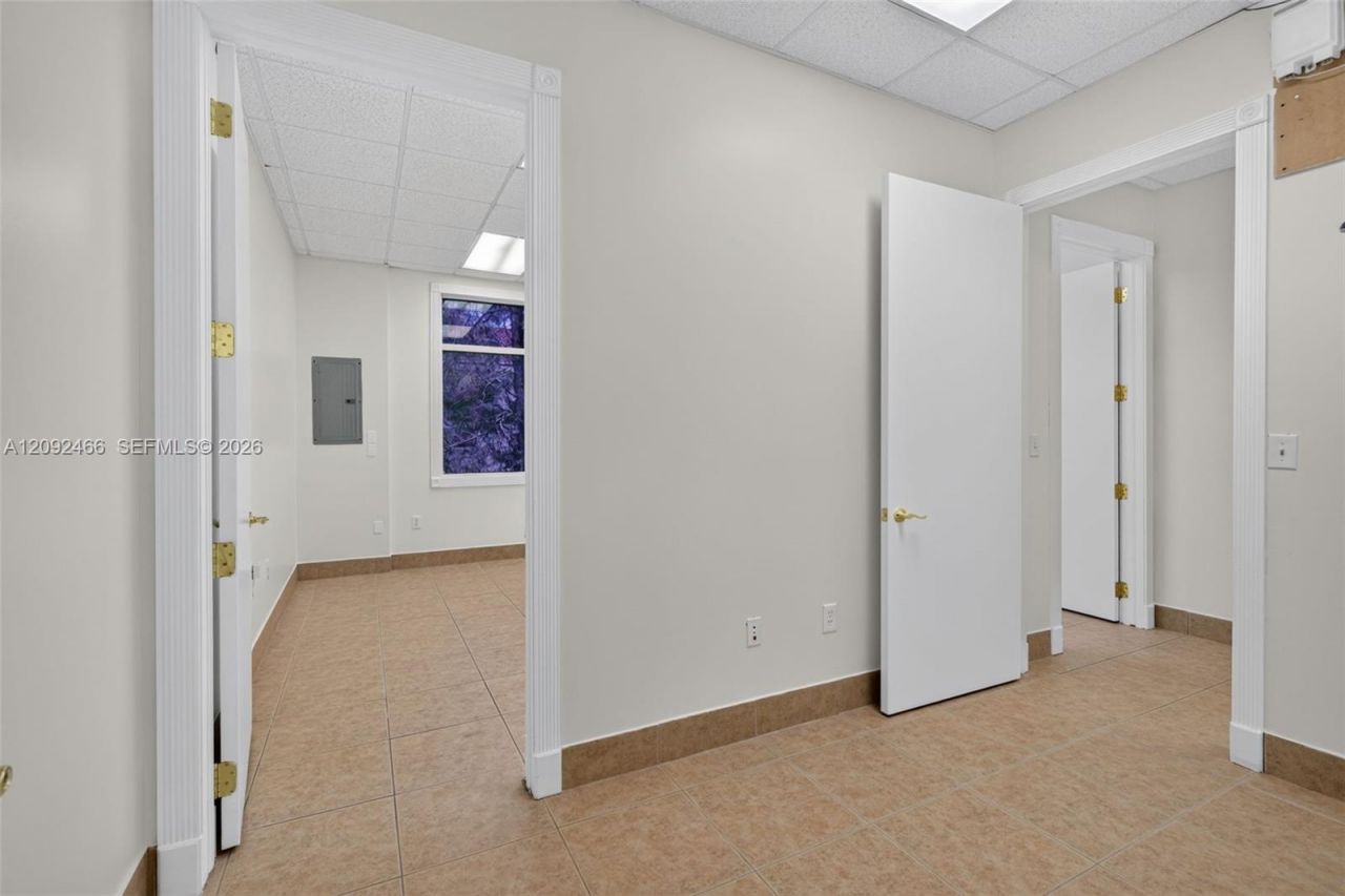 9700 Stirling Rd , Unit 104B, Cooper City, FL 33024 Photo