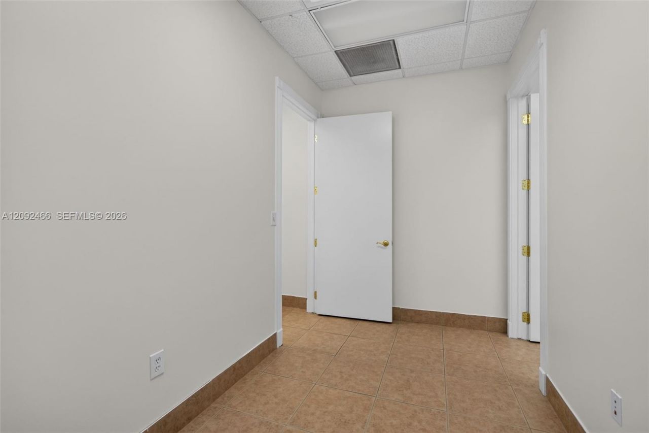 9700 Stirling Rd , Unit 104B, Cooper City, FL 33024 Photo