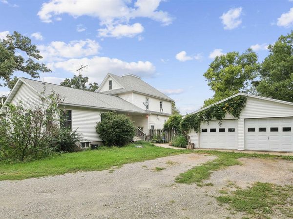 4351 32nd Street, Grinnell, IA 50112