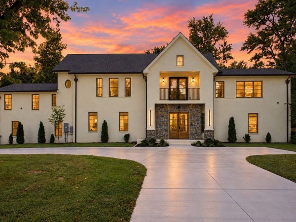 701 Brindley Dr , Nashville, TN 37220