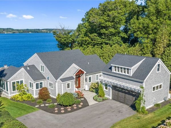 2815 E Lake Road , Skaneateles, NY 13152