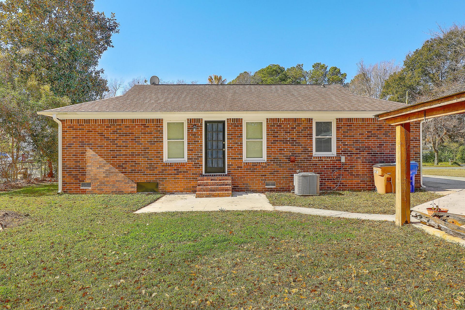 616 Semaht Street Photo 22