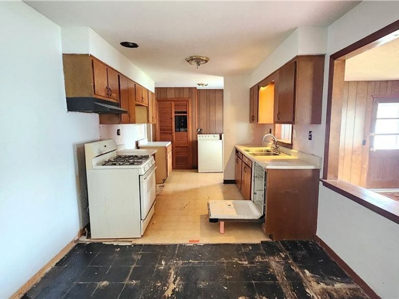 7731 Southland Drive, Mentor on the Lake, OH 44060 Photo 13