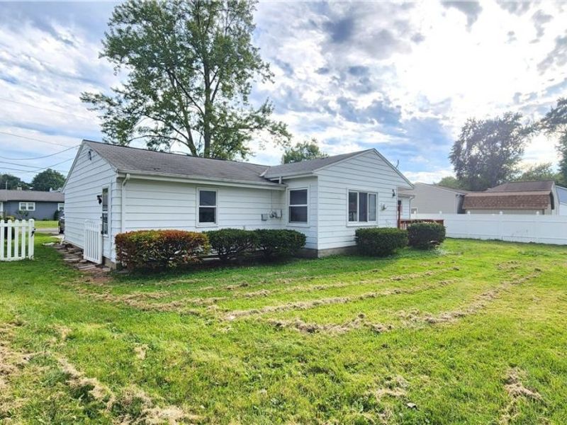 7731 Southland Drive, Mentor on the Lake, OH 44060 Photo 4
