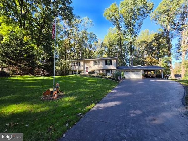 8804 DOUG DRIVE, NOKESVILLE, VA 20181