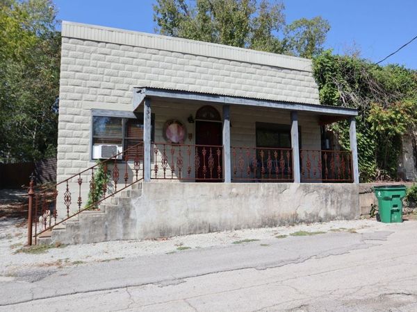 131 Walnut Street , Calico Rock, AR 72519