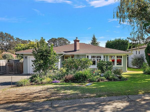 3995 Bel Nor Pl , Saanich, BC V8N 6B6
