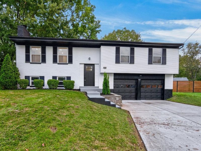 12080 Greystone Court, Springfield Township, OH 45240 Photo 3