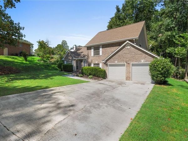 2575 Ravencliff Road, Atlanta, GA 30349