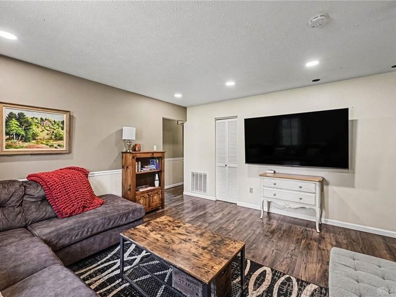 3849 Winthrop Drive, Beavercreek, OH 45431 Photo 10