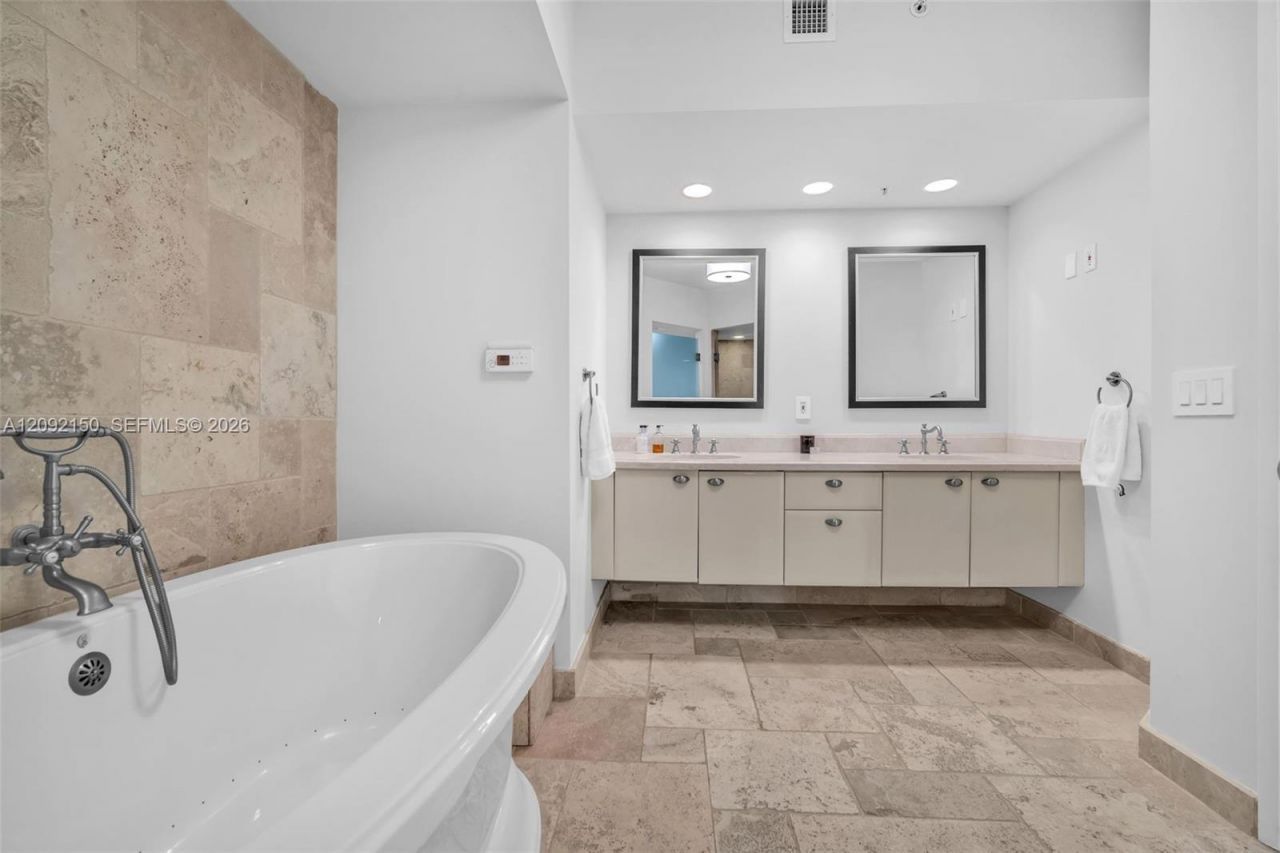 333 Las Olas Way , Unit 2807, Fort Lauderdale, FL 33301 Photo