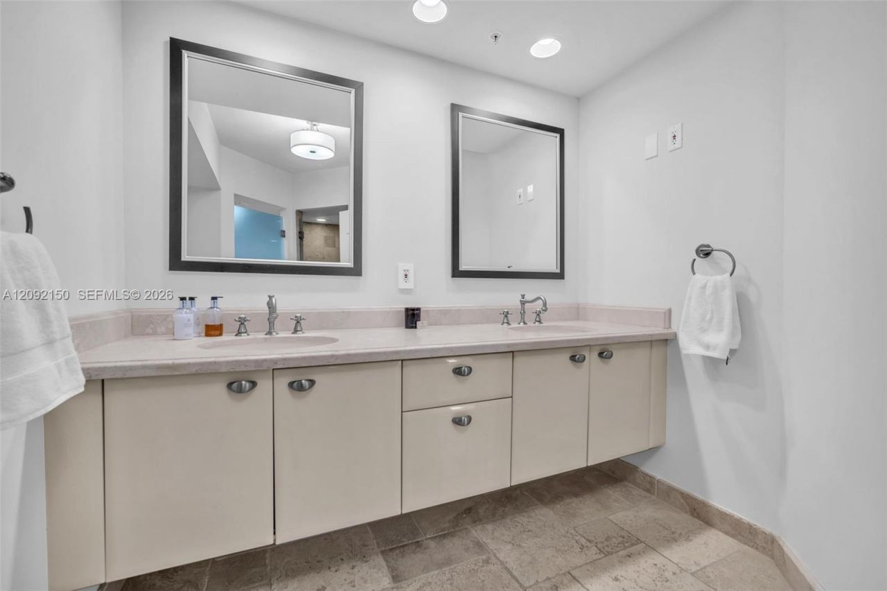 333 Las Olas Way , Unit 2807, Fort Lauderdale, FL 33301 Photo