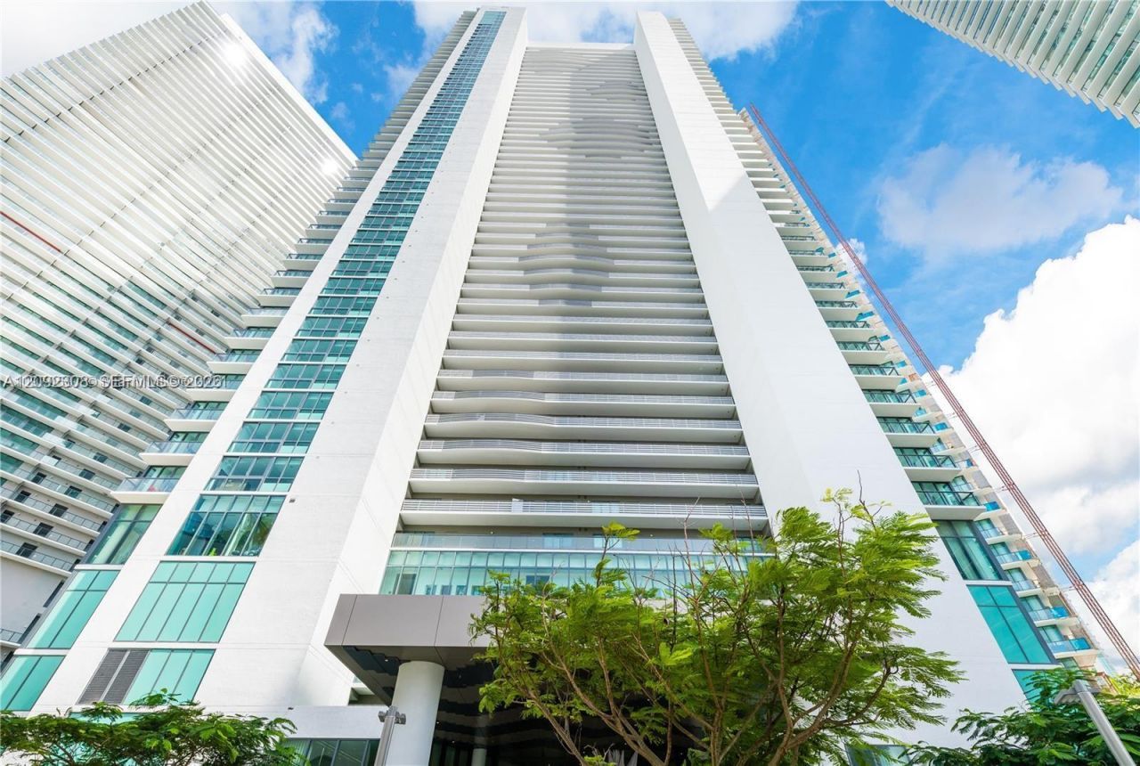 650 NE 32nd St , Unit 4105, Miami, FL 33137 Photo
