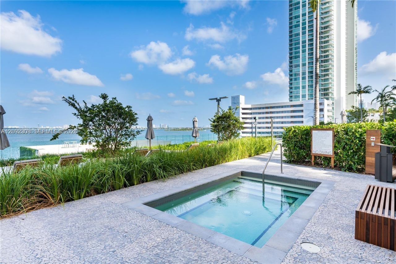 650 NE 32nd St , Unit 4105, Miami, FL 33137 Photo