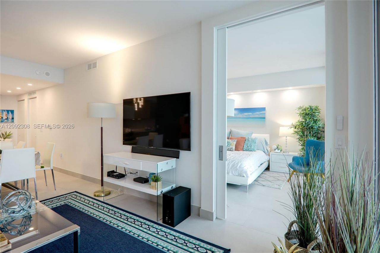 650 NE 32nd St , Unit 4105, Miami, FL 33137 Photo