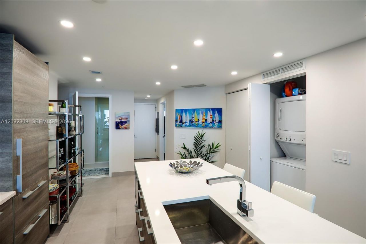 650 NE 32nd St , Unit 4105, Miami, FL 33137 Photo