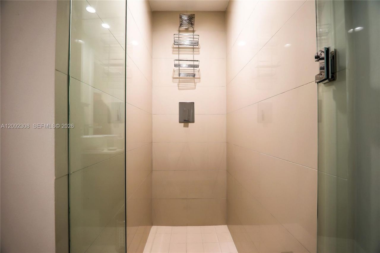 650 NE 32nd St , Unit 4105, Miami, FL 33137 Photo