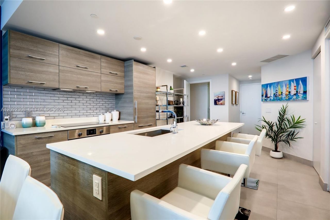 650 NE 32nd St , Unit 4105, Miami, FL 33137 Photo