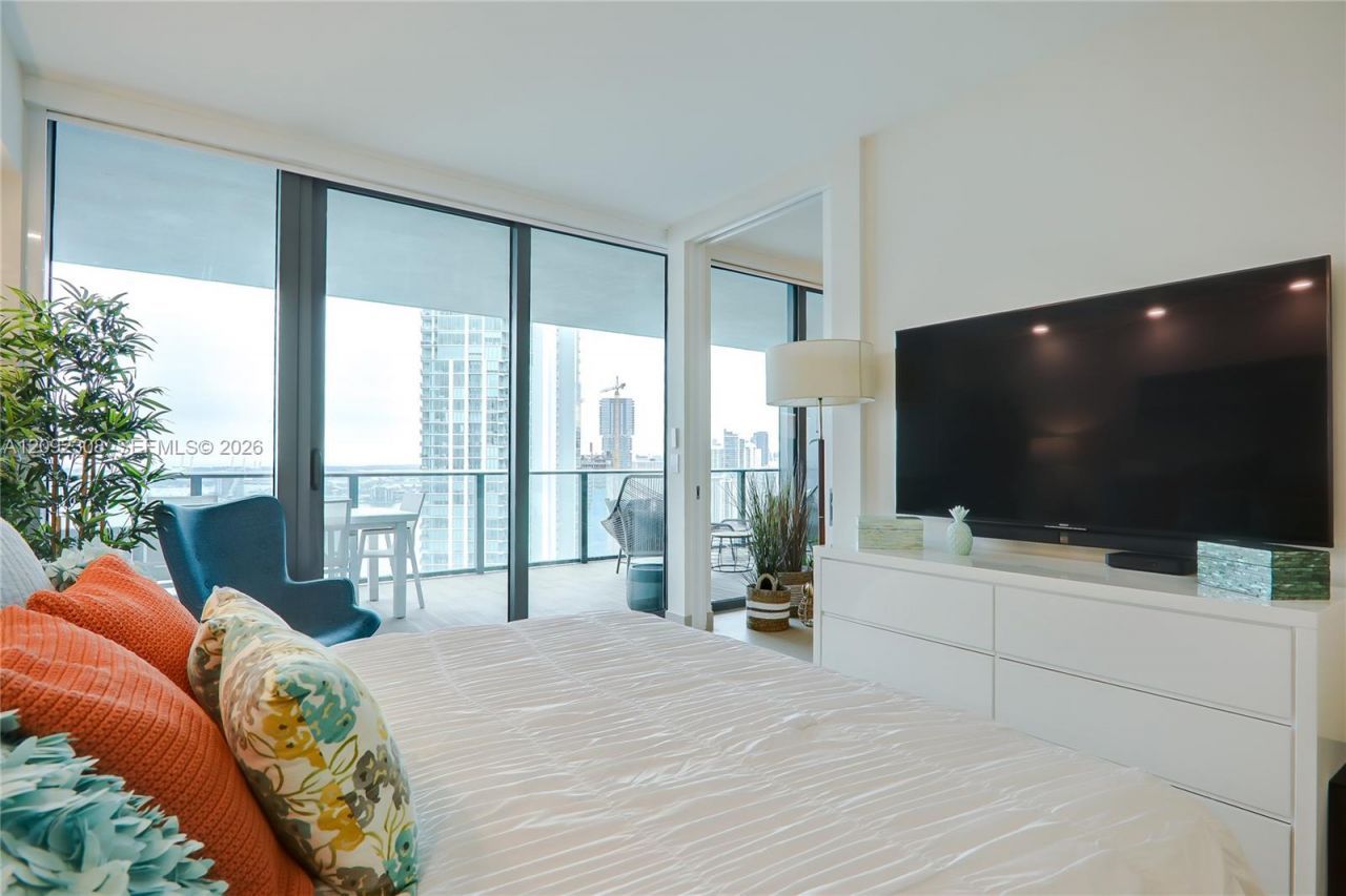 650 NE 32nd St , Unit 4105, Miami, FL 33137 Photo