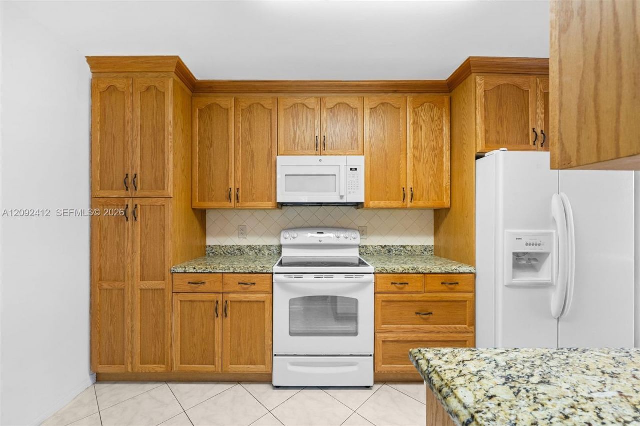5630 Sheridan St , Hollywood, FL 33021 Photo