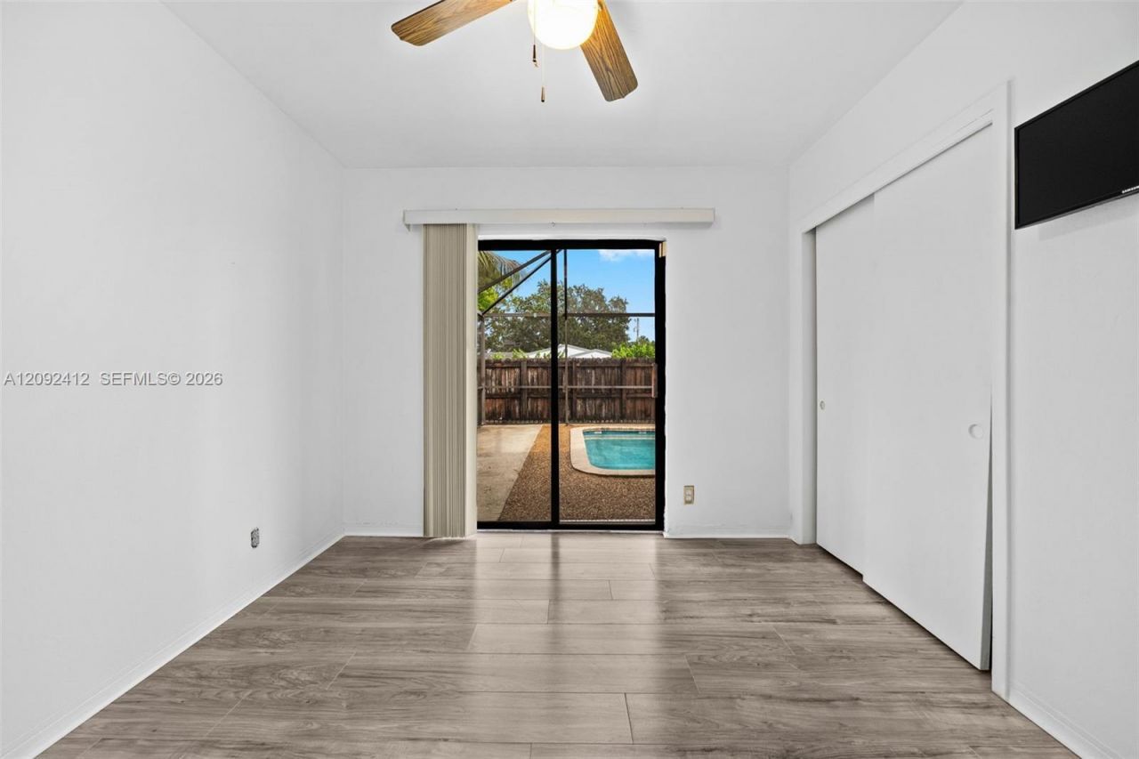 5630 Sheridan St , Hollywood, FL 33021 Photo