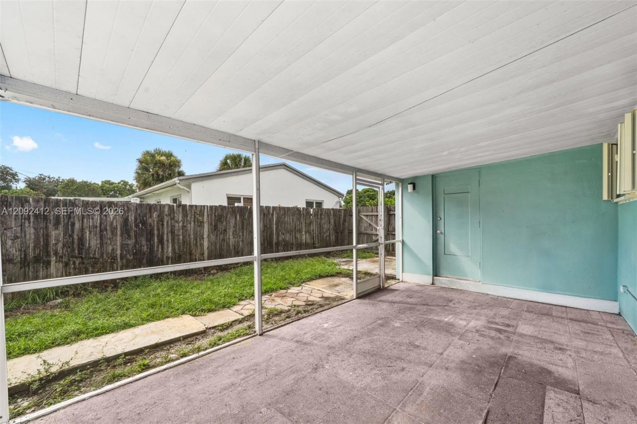 5630 Sheridan St , Hollywood, FL 33021 Photo