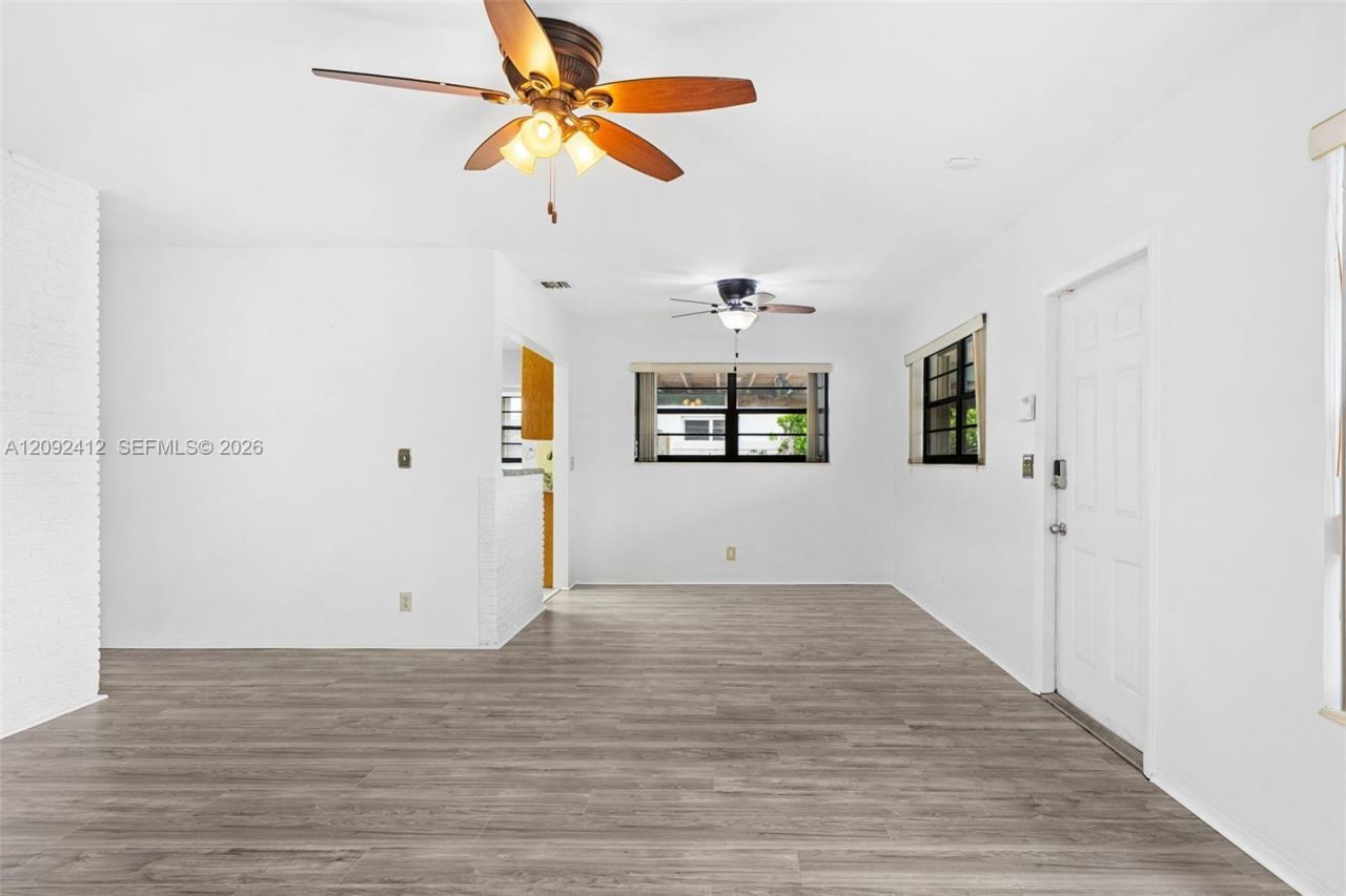 5630 Sheridan St , Hollywood, FL 33021 Photo