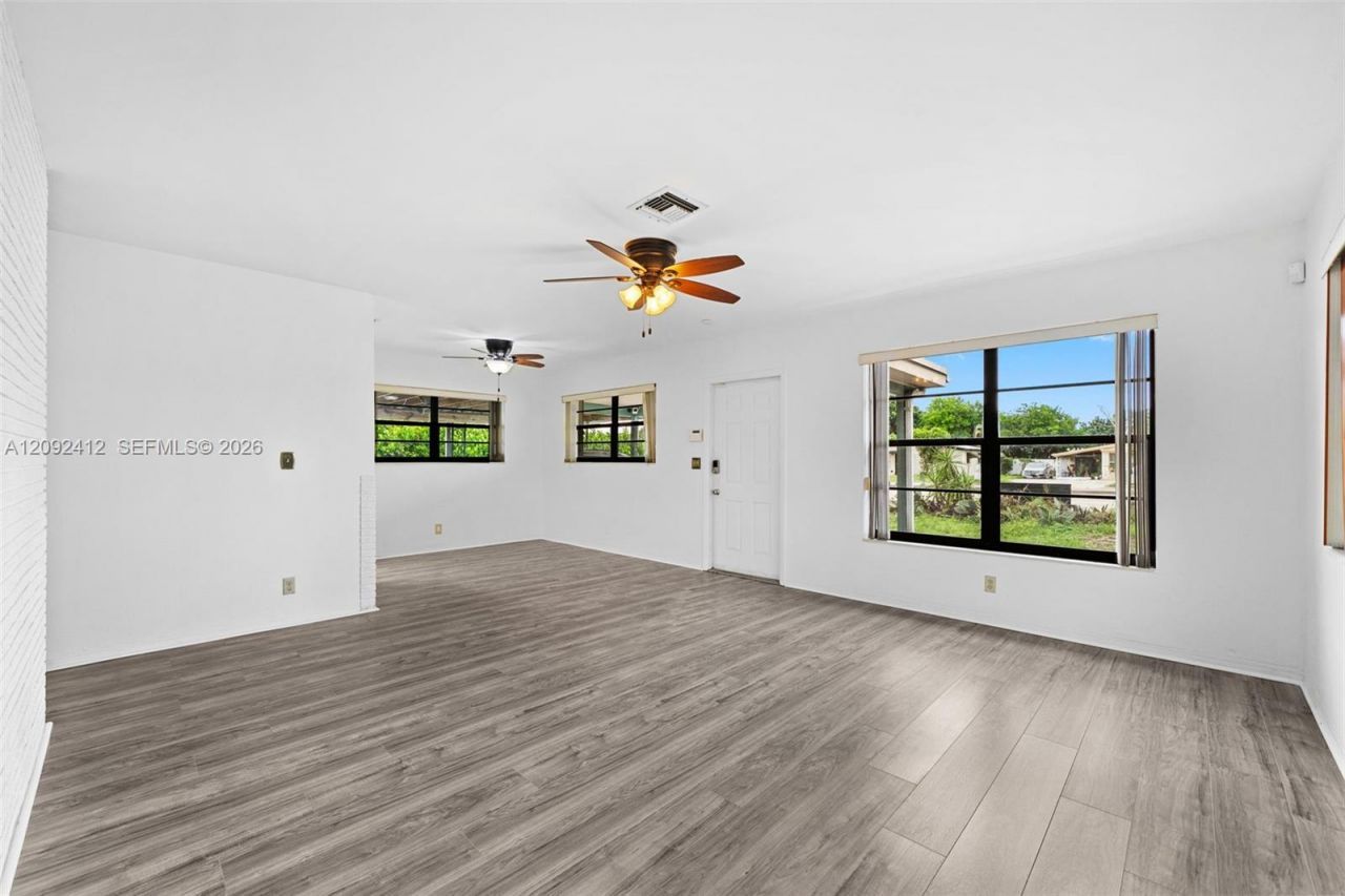 5630 Sheridan St , Hollywood, FL 33021 Photo