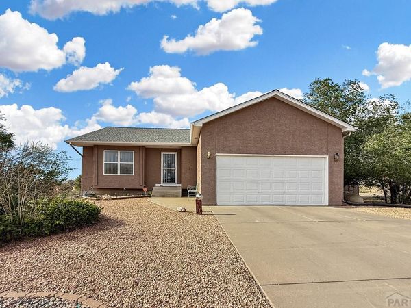 409 W Baldwyn Dr, Pueblo West, CO 81007