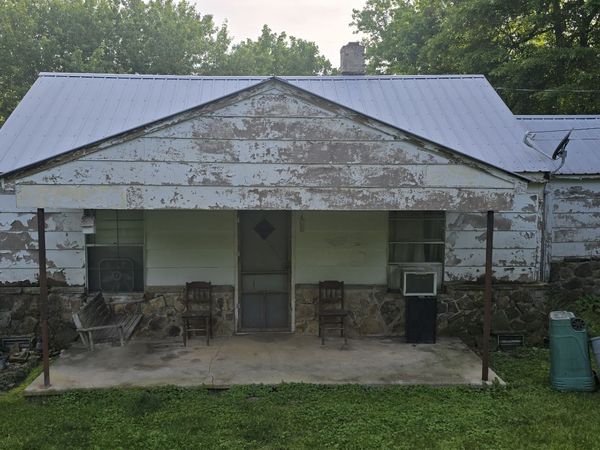 539 E Peter Ave , Monterey, TN 38574
