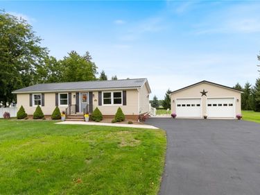 10429 Salter Road , North Rose, NY 14516